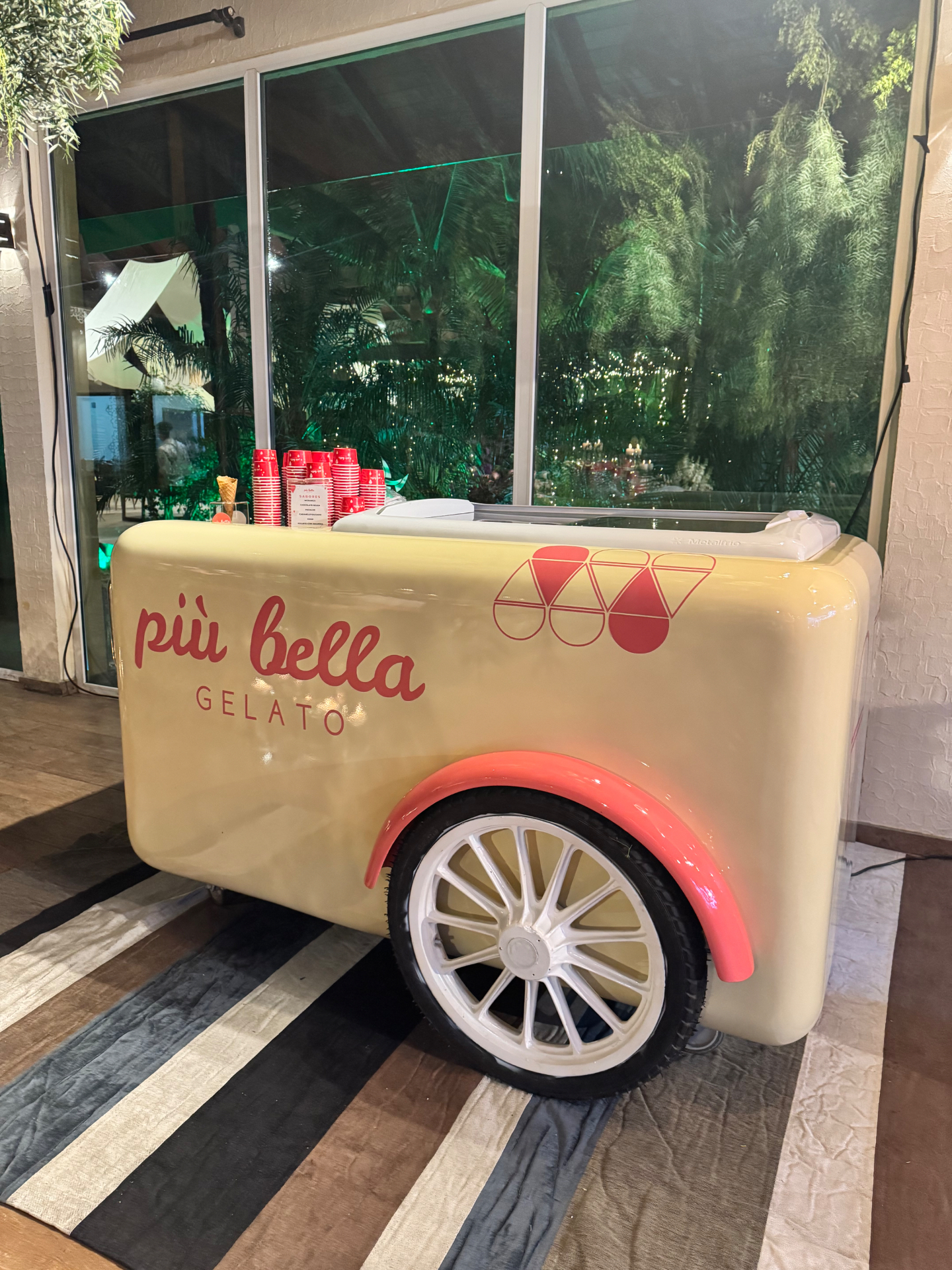 Carrinho Più Bella em evento